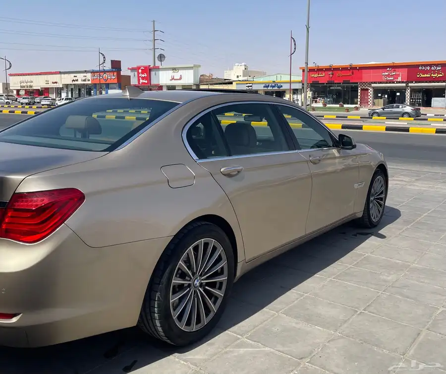 للبيع BMW 730 1