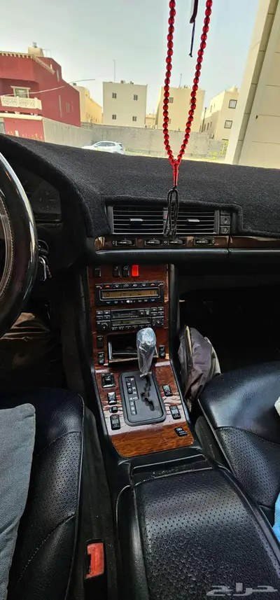 للبيع مرسدس شبح موديل 98 19