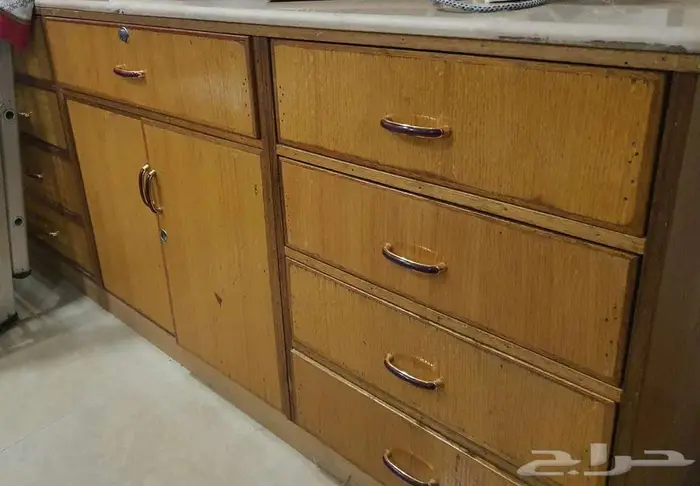 ادراج خشب وسلة مواعين 1