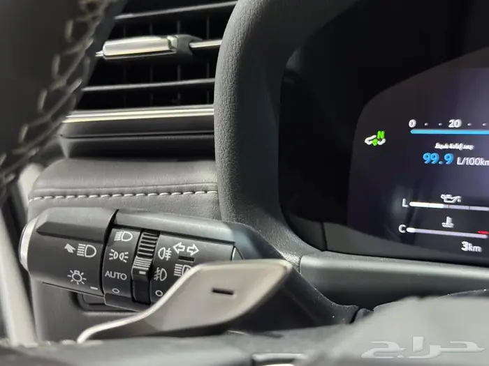 لكزسBB LX600 بريمي 2025 ابيض احمر 15