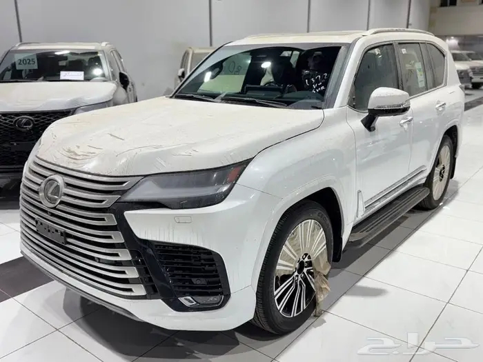 لكزسBB LX600 بريمي 2025 ابيض احمر 5