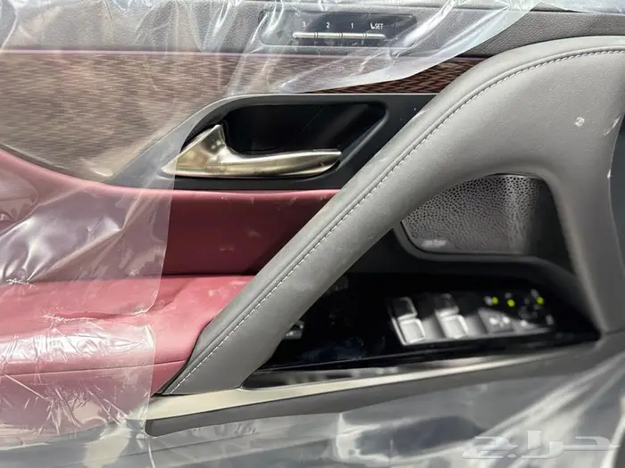 لكزسBB LX600 بريمي 2025 ابيض احمر 18