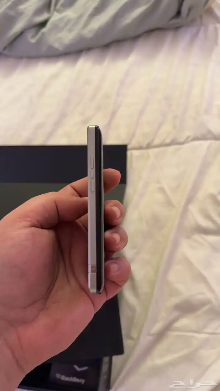 Blackberry Porsche P9983 7