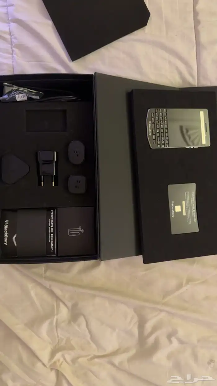 Blackberry Porsche P9983 1