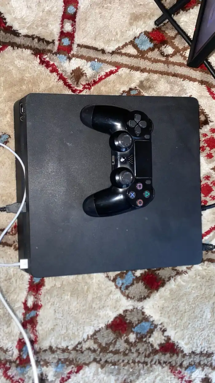 سوني 4 سليم كل شي فيه شغال 0