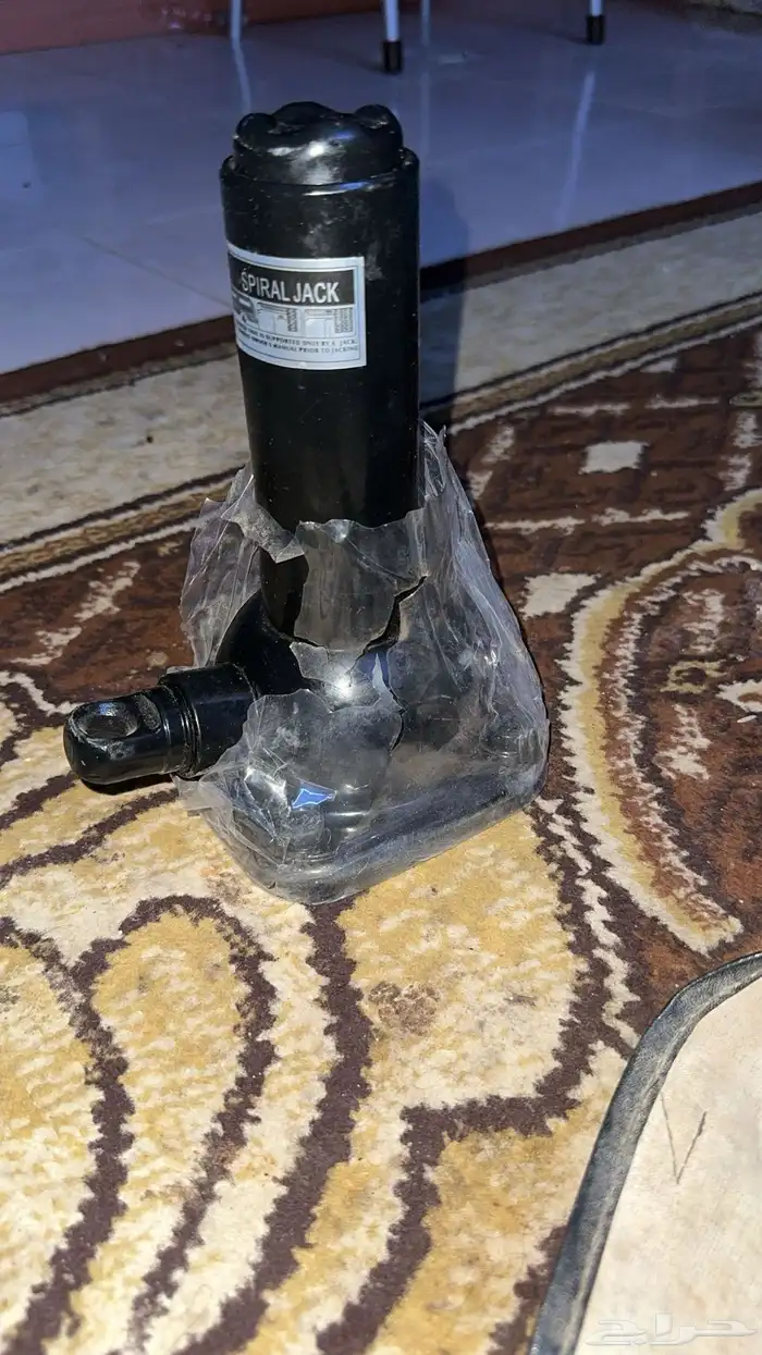 مراية هايلوكس  يمين عفريت  جديدة مع المفاتيح 4