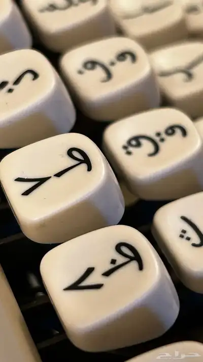 آلة كاتبة عربي صناعه أوروبية بحالة الجديدة 5