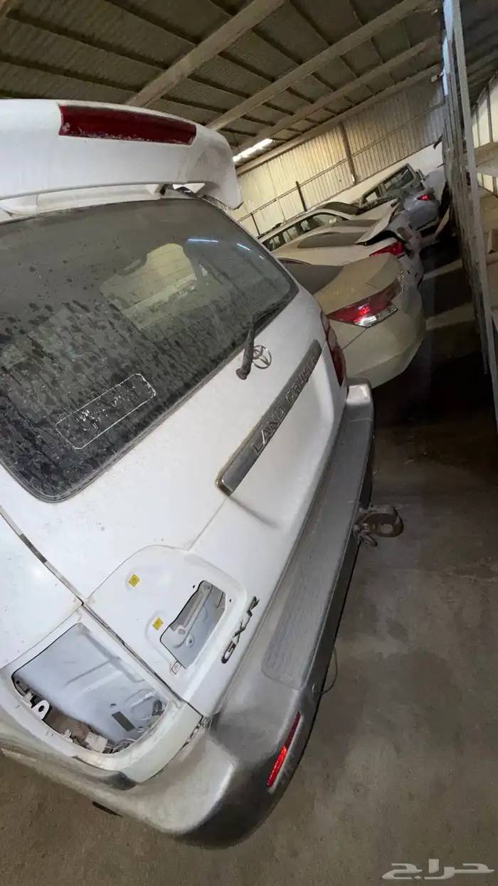 جيب صالون 2004 تشليح قطع غيار بودي بلد 4