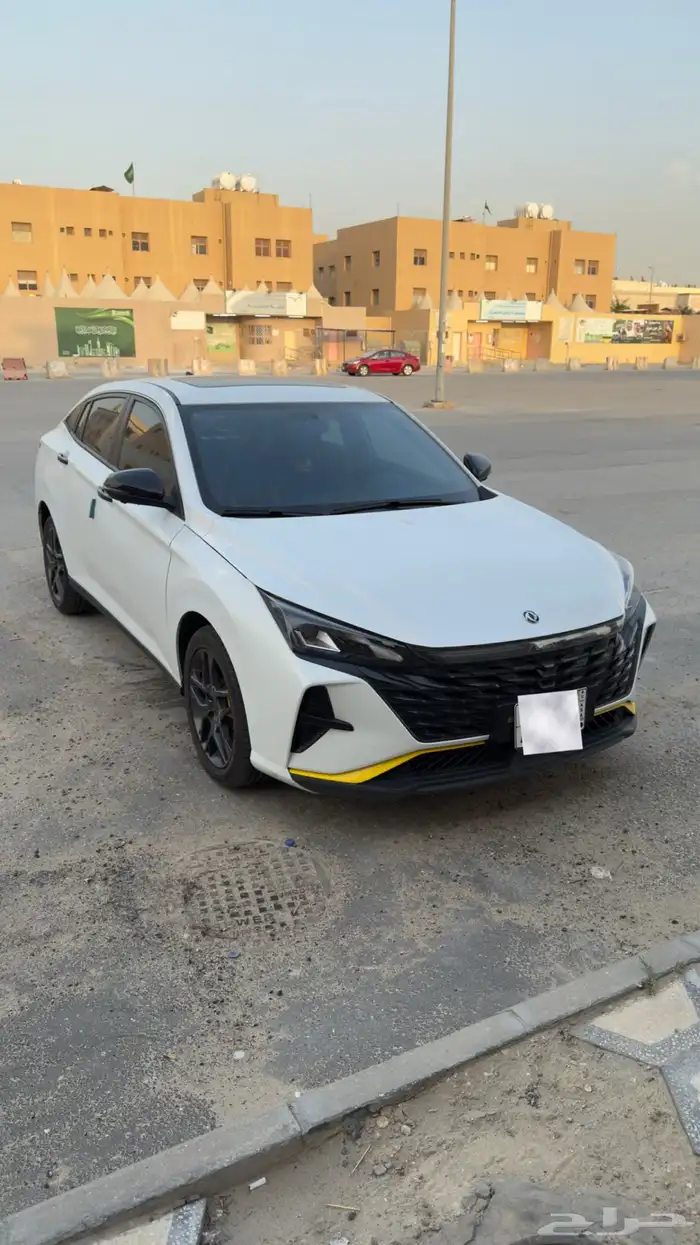 سيارة دونج فينج شاين E3 فل كامل 11