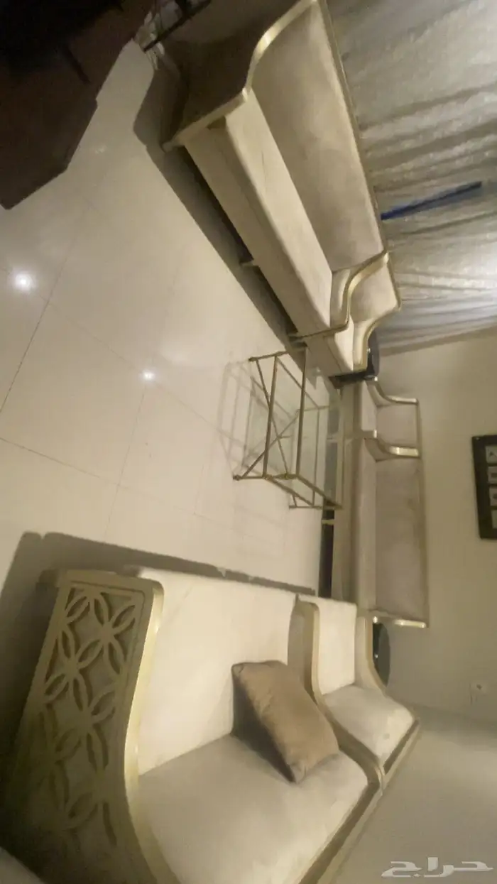 كنب 8 قطع كلاسيكي مع طاوله زجاج 3