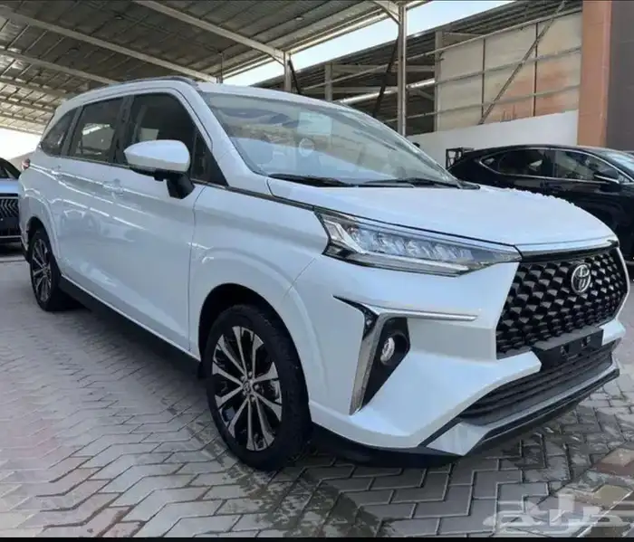 تويوتا فيلوز GLX2024 1