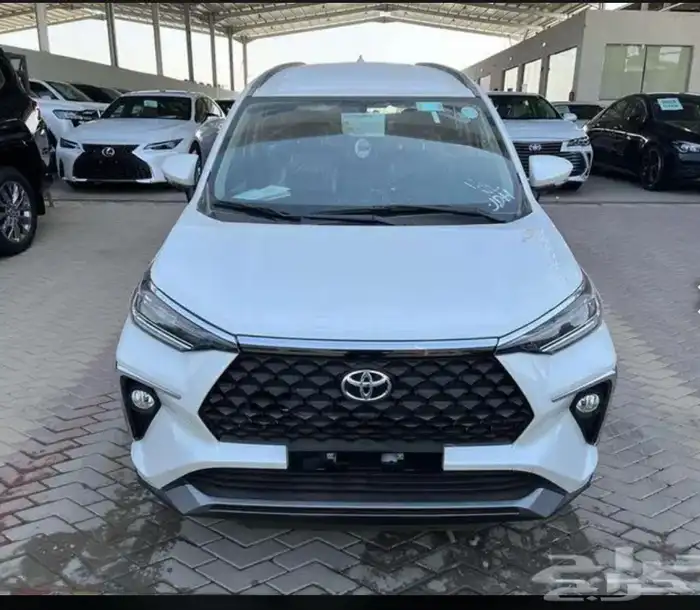تويوتا فيلوز GLX2024 2
