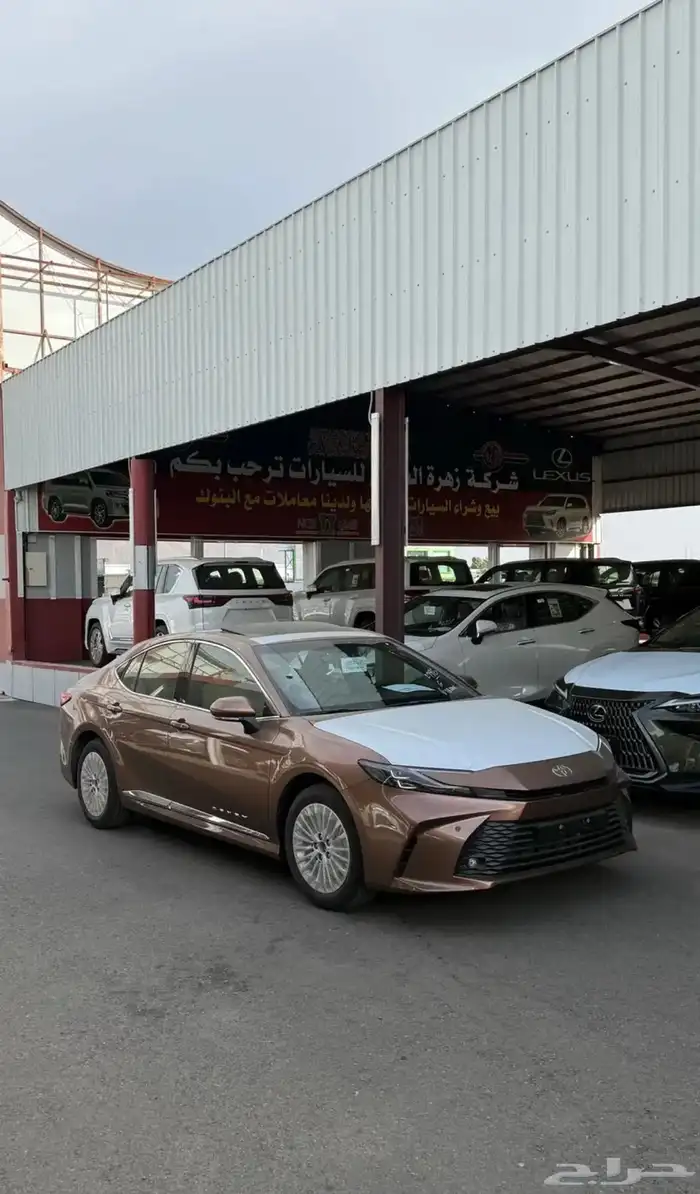 تويوتا كامري LEبنزين 2025 كاش وتقسيط 4