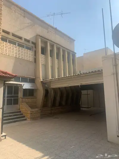 للبيع فلة دورين في فيصلية الطائف 0