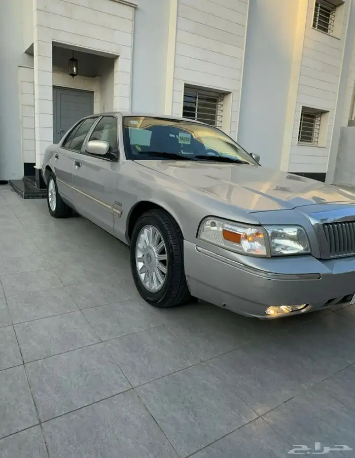 للبيع فورد جراند ماركيز 2010 ماشي 249 ميل (( تم البيع )) 8