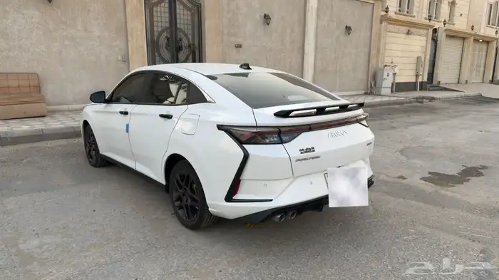 سيارة دونج فينج شاين E3 فل كامل 9
