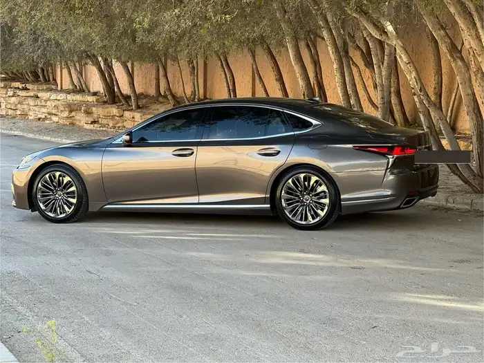 للبيع لكززس 2019 LS500 سعودي فل كامل (تم البيع) 1