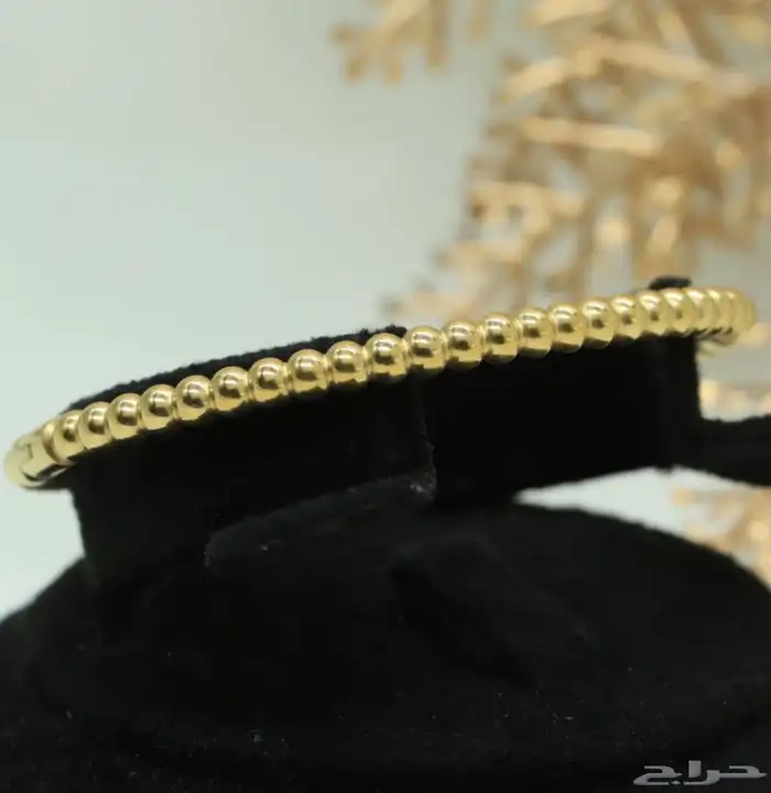 إطلالات ذهبيه عصريه بسعر خيال 22