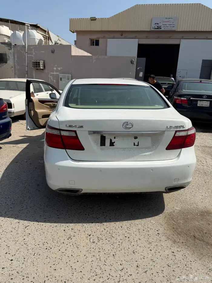 تشليح قطع غيار لكزس VIP خليجي 4