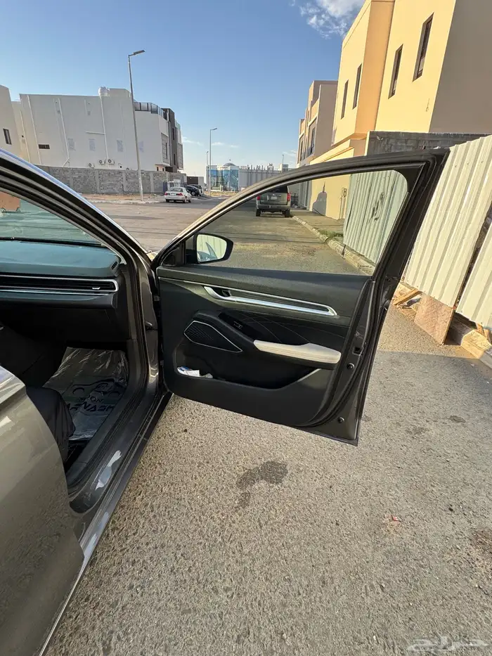 جيلي امجرند 2024 نص فل ( تم البيع ) 9