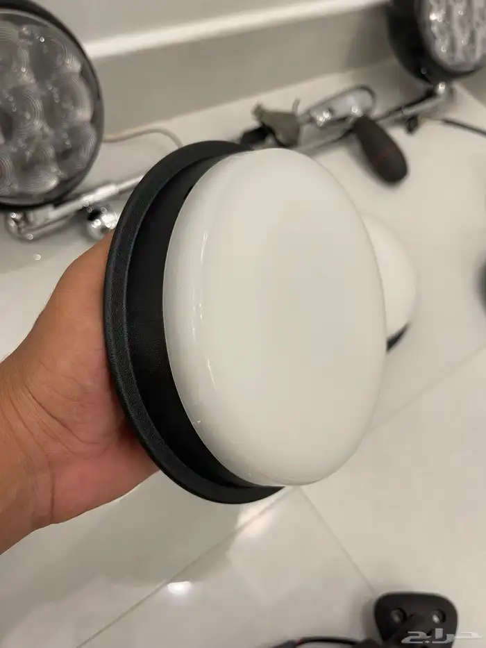 كشافات بوليسية ولمبات سقف واستاند وشماسيات نااادرة 2