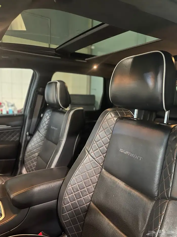 جيب شيروكي ساميت 2020 كندي 5