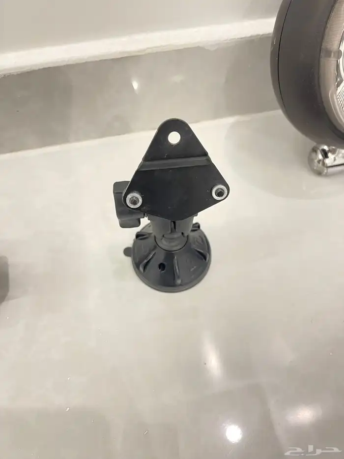 كشافات بوليسية ولمبات سقف واستاند وشماسيات نااادرة 5