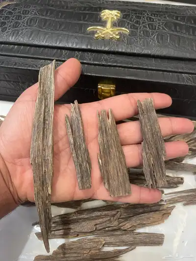 عود هندي طيب نكهه ممتازة وسعر مميز 2