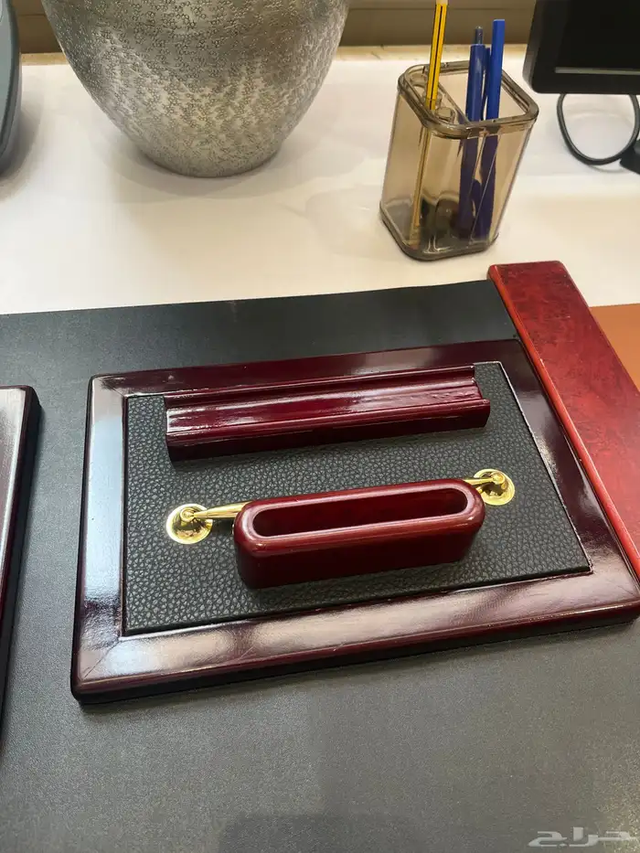 اثاث مكتبي فاخر ( كلاسيكي ) 3 قطع 2