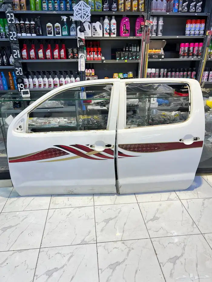 باب هايلوكس 0
