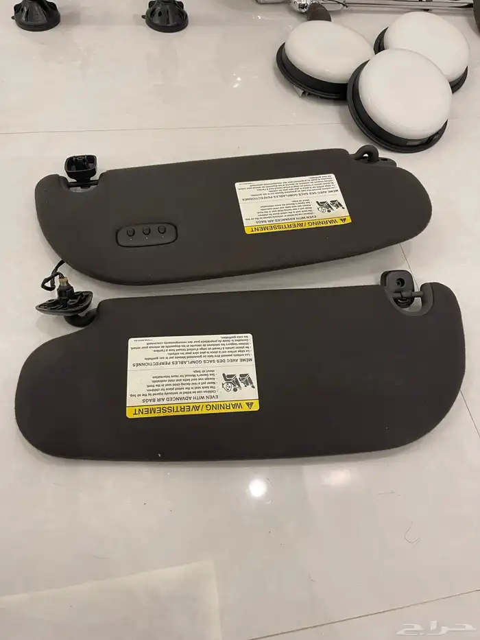 كشافات بوليسية ولمبات سقف واستاند وشماسيات نااادرة 6