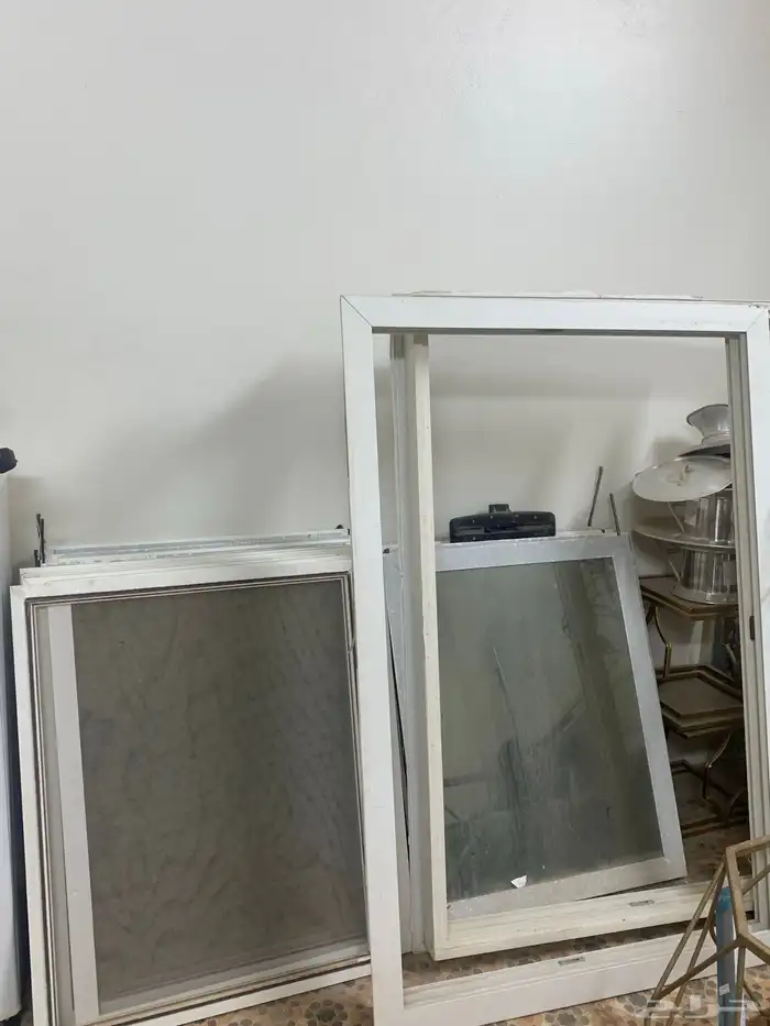 الزجاج سكوريت عاكس عسلي وكل الشبابيك بحاله ممتازه 1