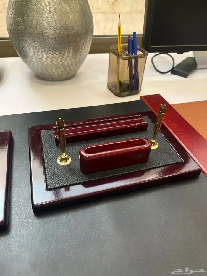 اثاث مكتبي فاخر ( كلاسيكي ) 3 قطع 3