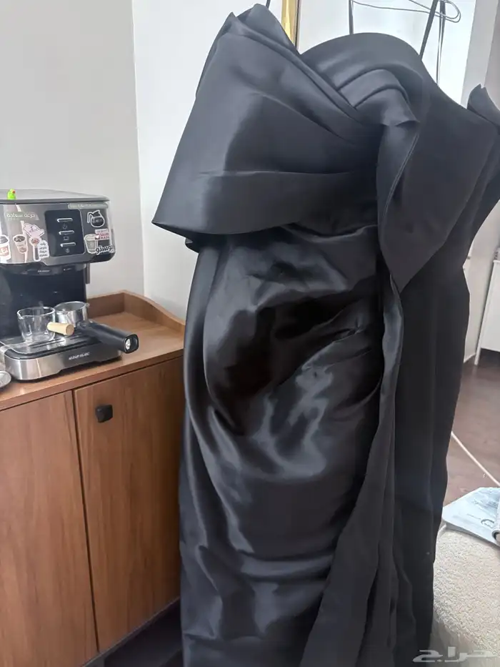 فستان اسود مقاس L -XL جدا راقي باللبس اللي يبيه يرسل بس 1