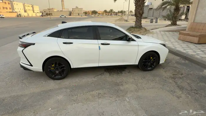 سيارة دونج فينج شاين E3 فل كامل 1