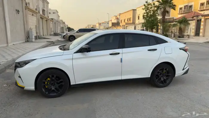 سيارة دونج فينج شاين E3 فل كامل 0