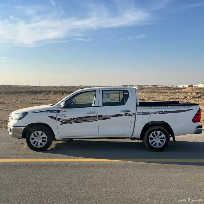 تويوتا هايلوكس غمارتين 2025 3