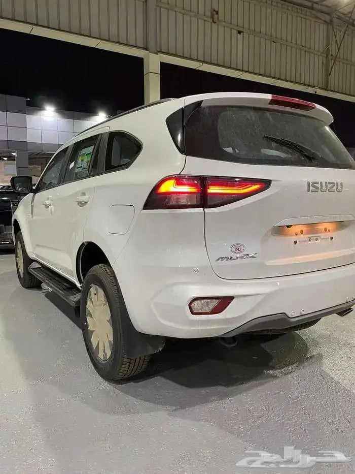 جيب ايسوزو ام يو اكس فل دبل ديزل 2024 5