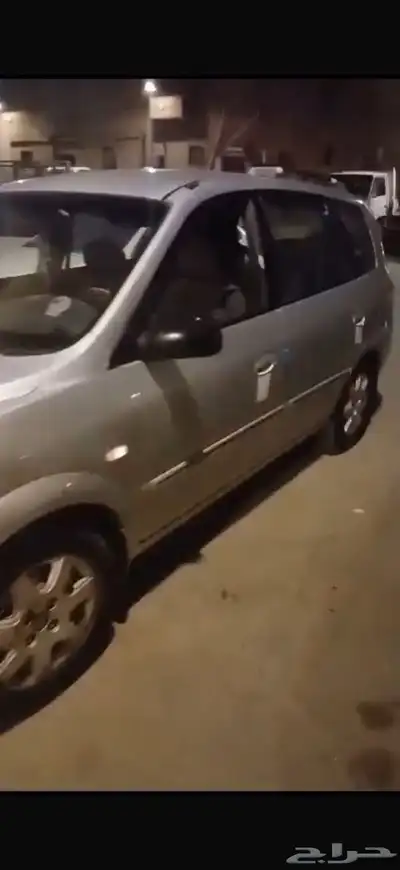 كيا كارنس واجن 5