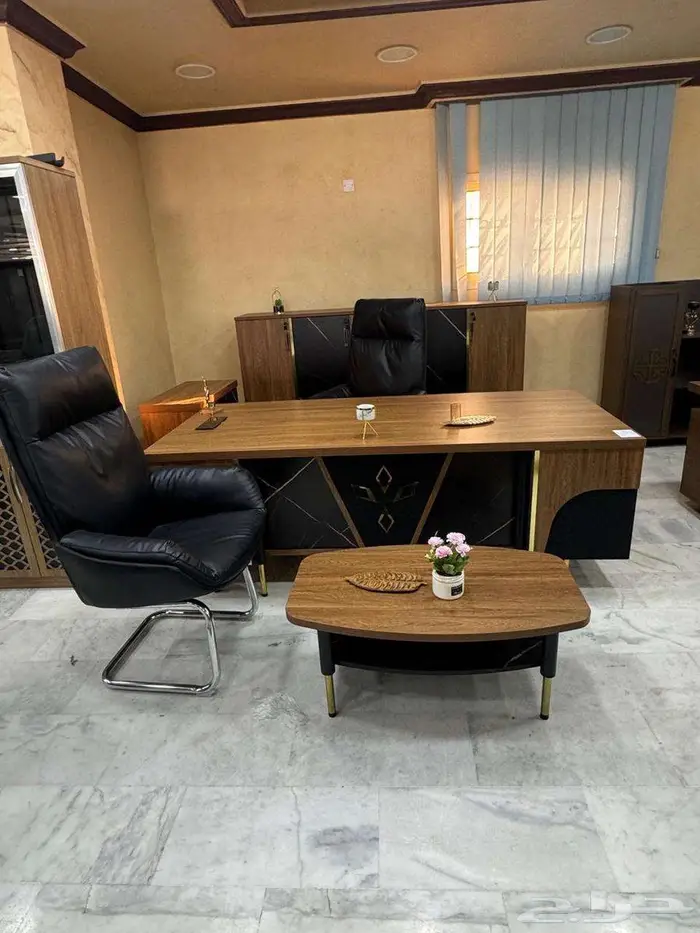 جميع اثاث المكتب متوفر وجميع الكراس في جدة واتساب 51