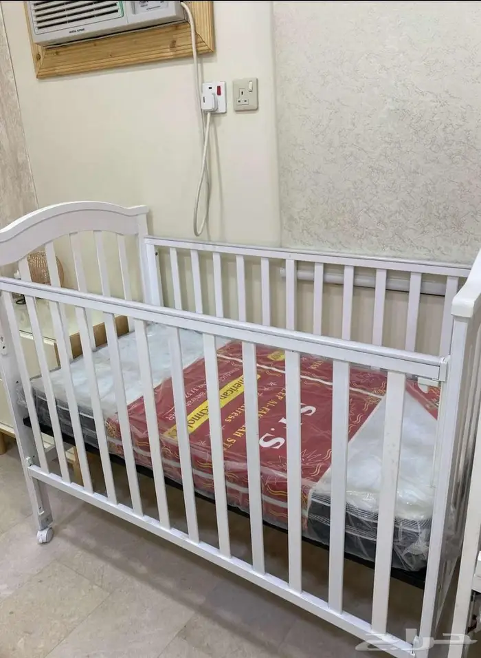 سرير اطفال 0