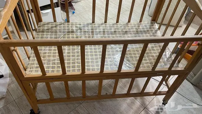سرير اطفال 1