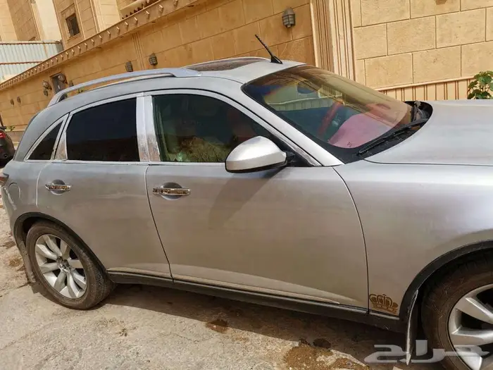 نيسان انفينيتي fx35 اتوماتيك 2005 نظيفة 1