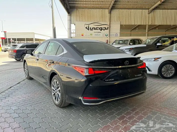 لكزس ES300هايبرد2025 0