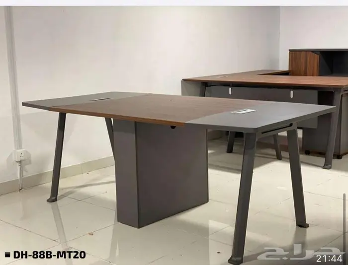 جميع اثاث المكتب متوفر وجميع الكراس في جدة واتساب 46