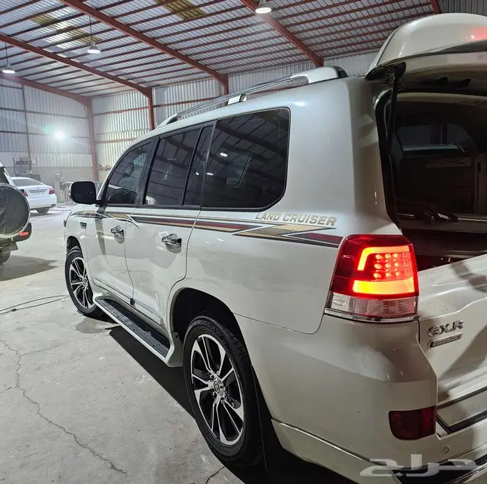 ترهيم لاندكروزر 2021 تورينق - رش لؤلؤي- رش مطاطي 17