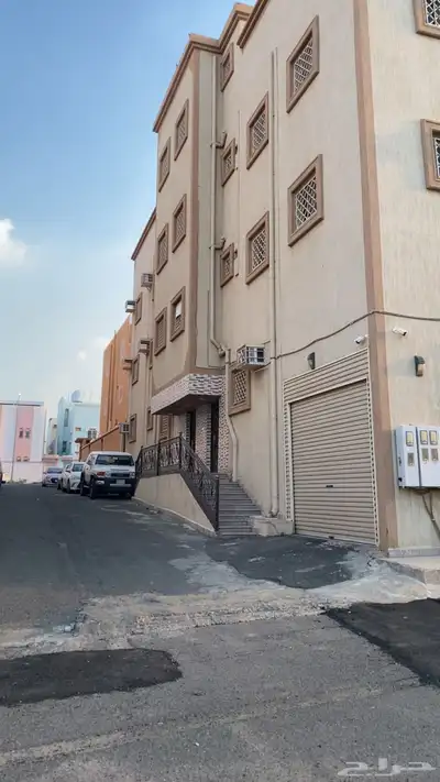للبيع عماره دور واربع شقق في حي الرصراص رقم 1 خميس مشيط 3