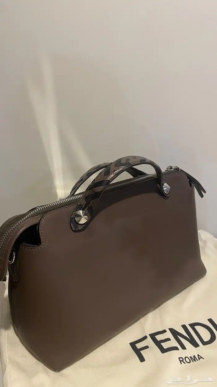شنطة ماركة فندي اصلية 2
