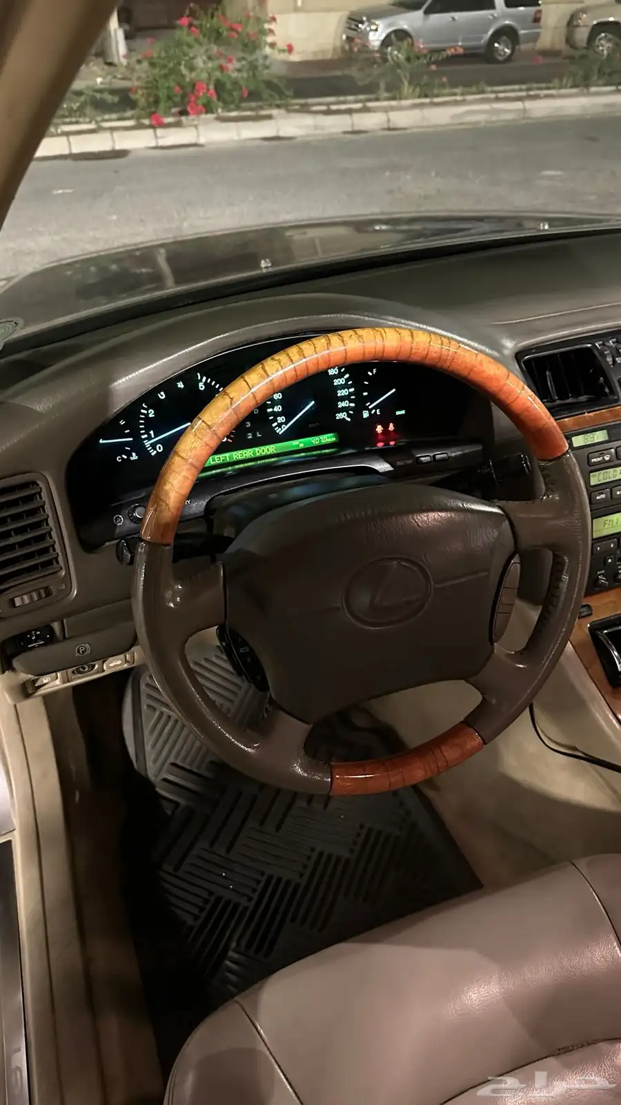 لكزس 400 1998 5