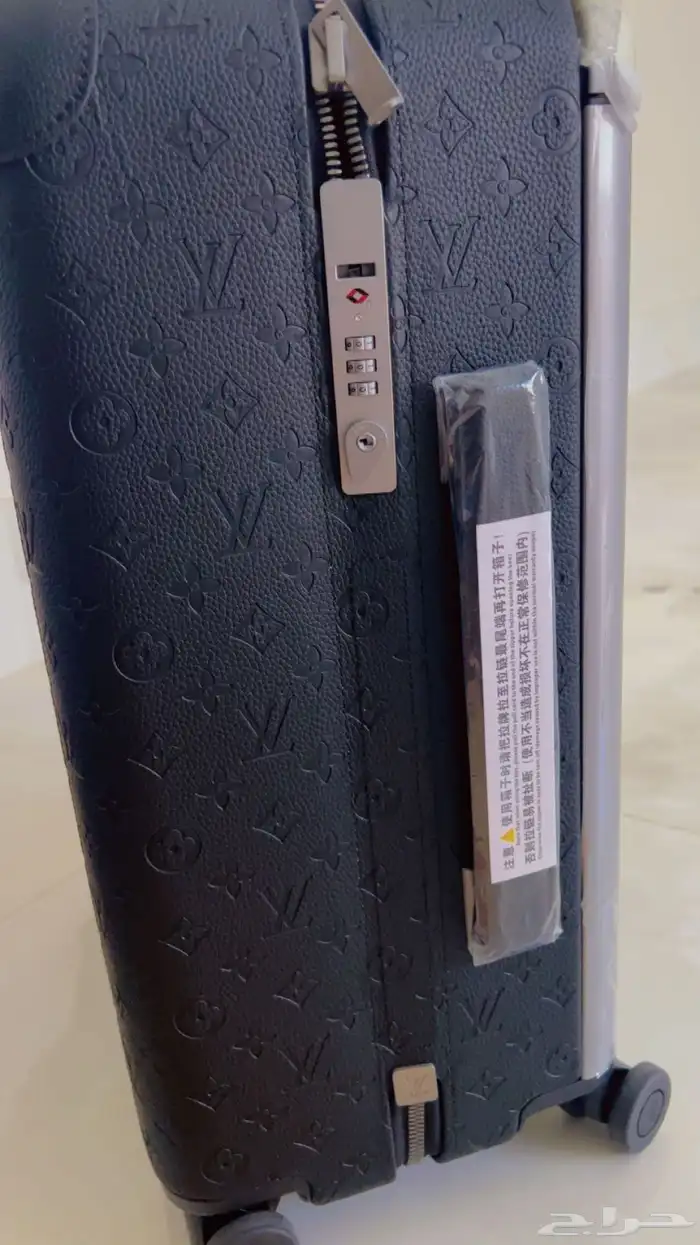 شنطة سفر لويس فيتون 55 سم داخل الطائره LOUIS VUITTON 12